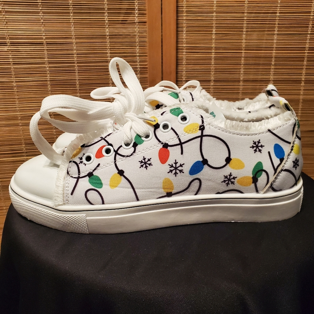 Christmas light canvas sneakers